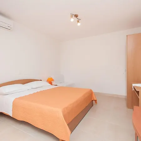 Ante Appartamento Makarska