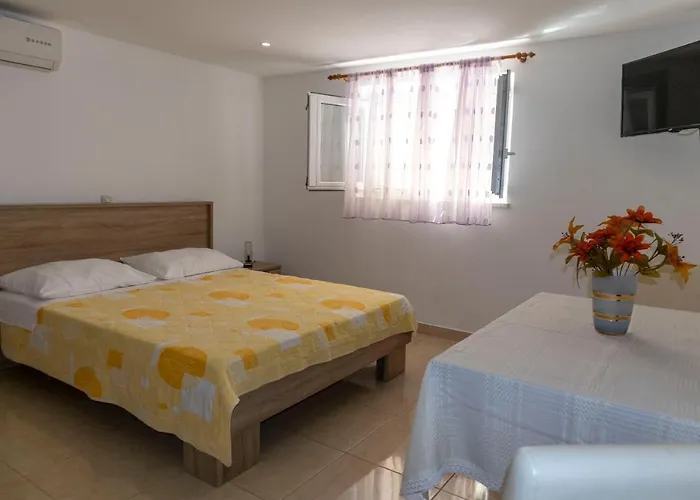 Ante Apartament Makarska